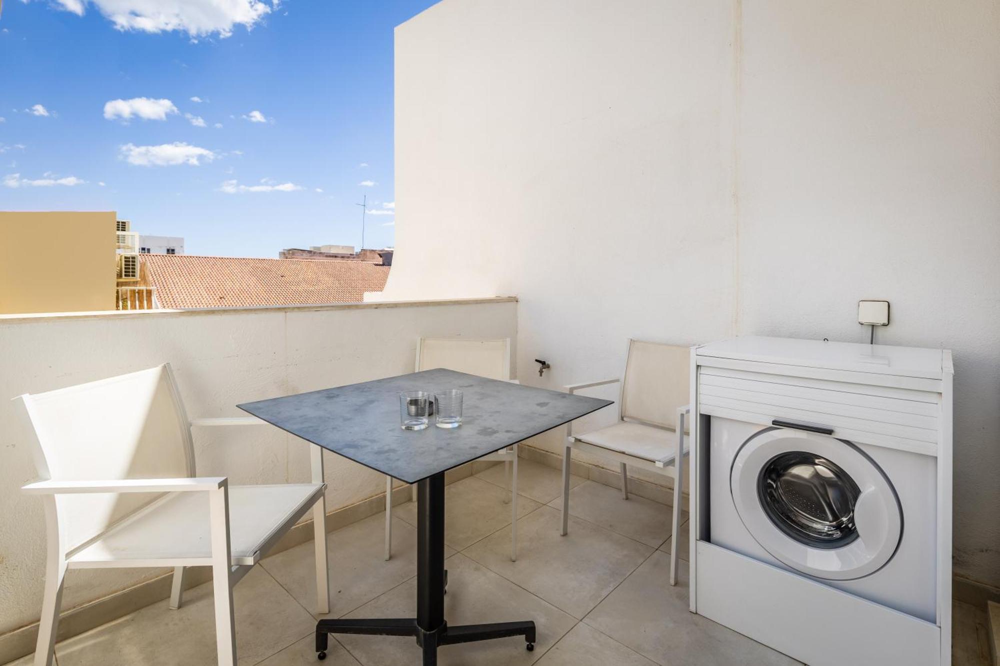 Kunsu'S Apartment 5 Min Walk From St Julians San Ġwann Екстериор снимка