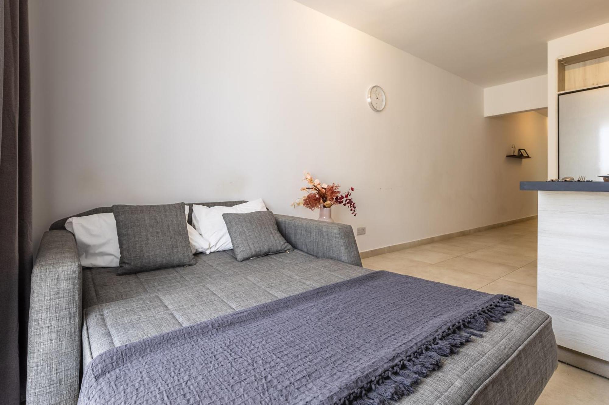 Kunsu'S Apartment 5 Min Walk From St Julians San Ġwann Екстериор снимка